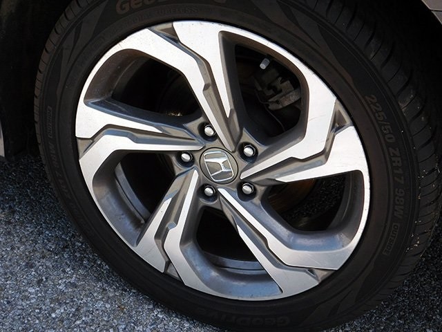 Honda Accord Sedan Vehicle Image 08