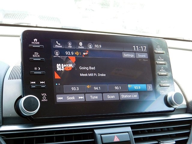 Honda Accord Sedan Vehicle Image 17