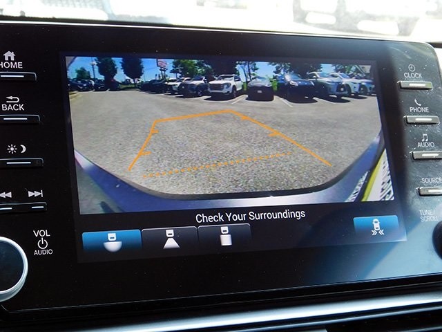 Honda Accord Sedan Vehicle Image 18