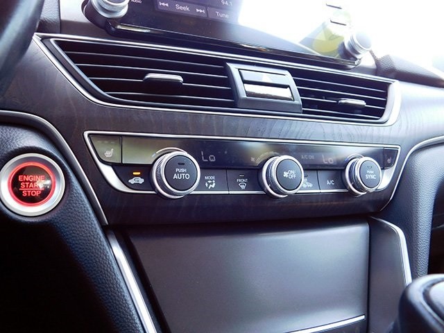Honda Accord Sedan Vehicle Image 19
