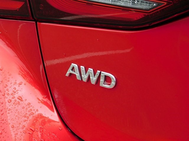 INFINITI Q50 Vehicle Image 06