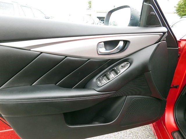 INFINITI Q50 Vehicle Image 14