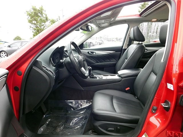 INFINITI Q50 Vehicle Image 16