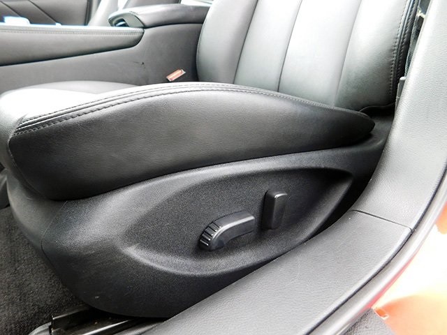 INFINITI Q50 Vehicle Image 17