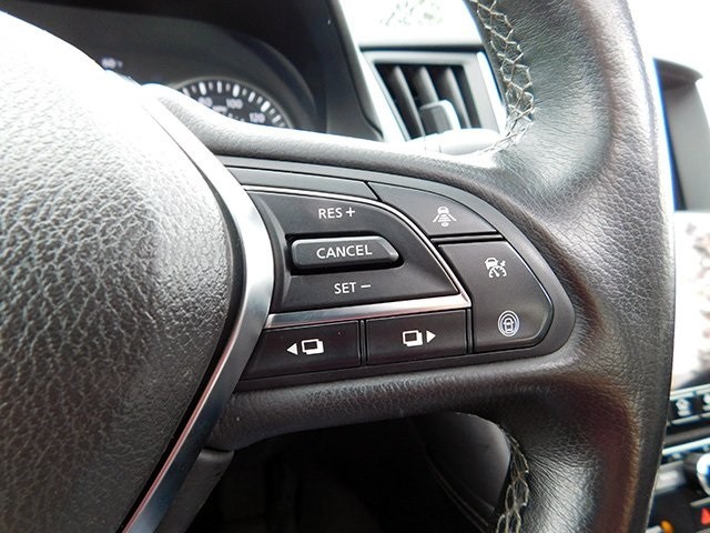 INFINITI Q50 Vehicle Image 23
