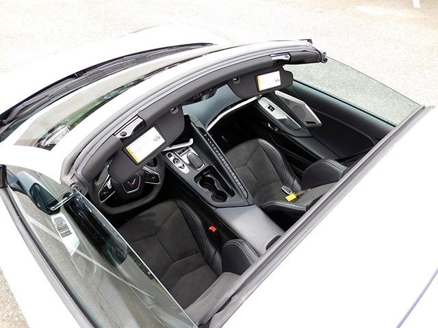 Chevrolet Corvette Vehicle Image 12