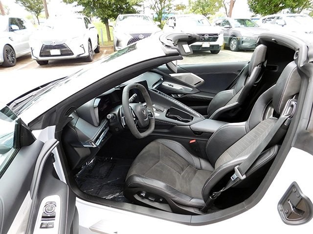 Chevrolet Corvette Vehicle Image 13