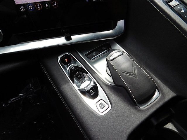 Chevrolet Corvette Vehicle Image 21