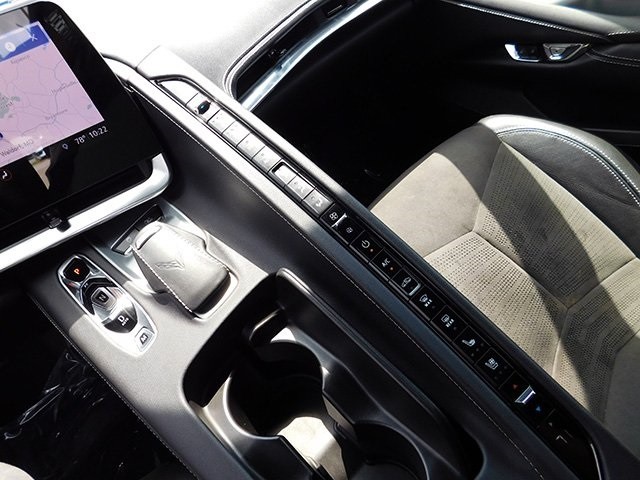 Chevrolet Corvette Vehicle Image 22