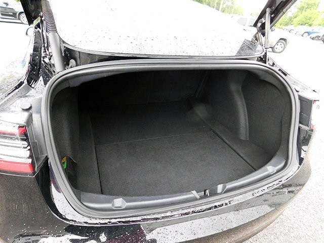 Tesla Model 3 Vehicle Image 07