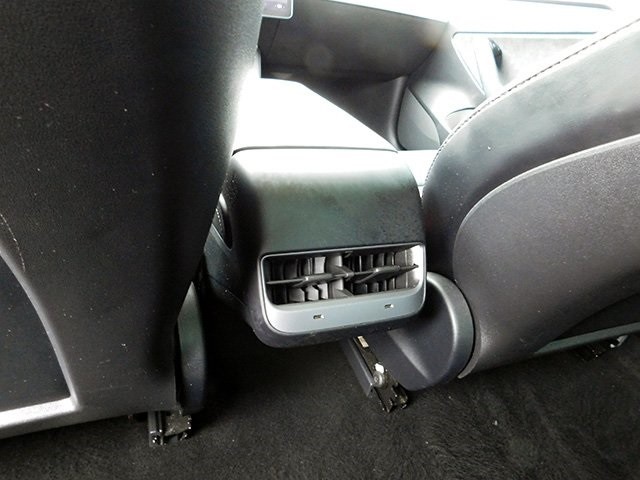 Tesla Model 3 Vehicle Image 11