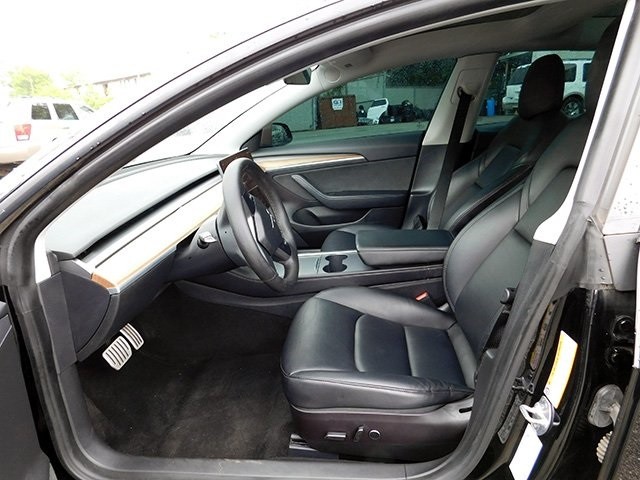 Tesla Model 3 Vehicle Image 14