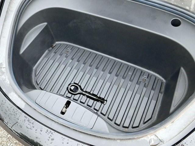 Tesla Model 3 Vehicle Image 22