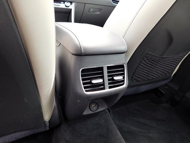 Hyundai Sonata Vehicle Image 11