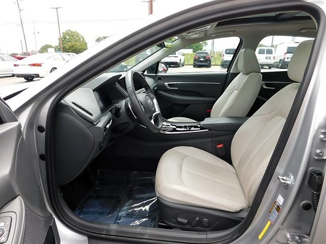 Hyundai Sonata Vehicle Image 15