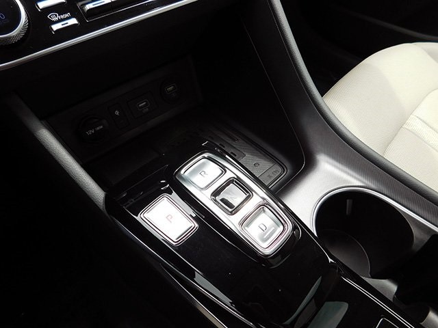 Hyundai Sonata Vehicle Image 20