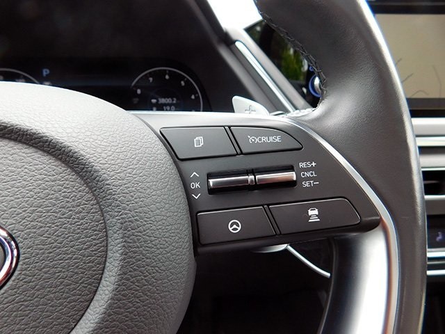 Hyundai Sonata Vehicle Image 22