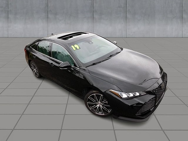 Toyota Avalon Vehicle Image 02