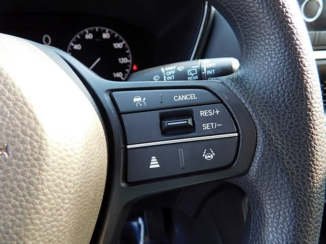 Honda CR-V Vehicle Image 21