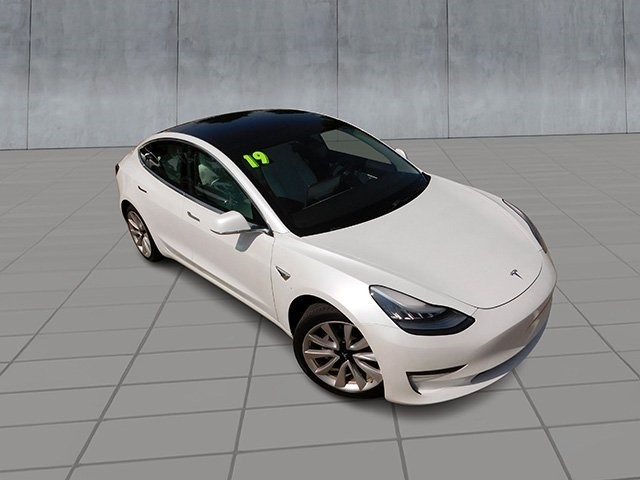 Tesla Model 3 Vehicle Image 02