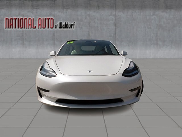 Tesla Model 3 Vehicle Image 03