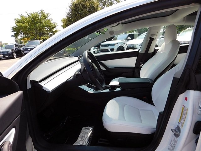 Tesla Model 3 Vehicle Image 13