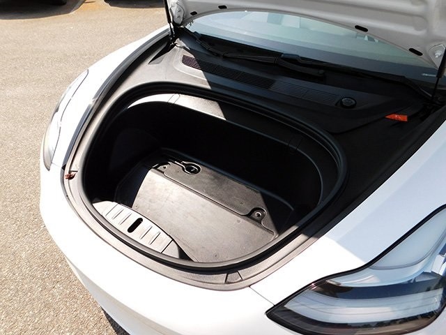 Tesla Model 3 Vehicle Image 21