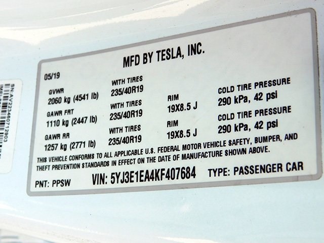 Tesla Model 3 Vehicle Image 22