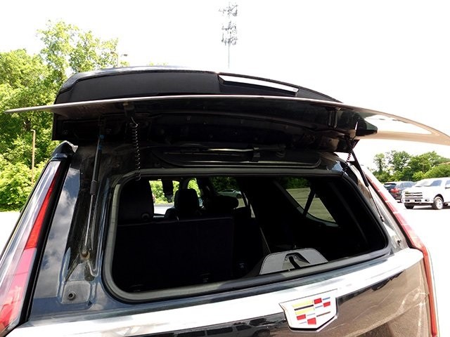Cadillac Escalade Vehicle Image 07