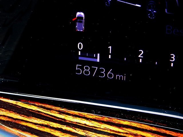 Cadillac Escalade Vehicle Image 24