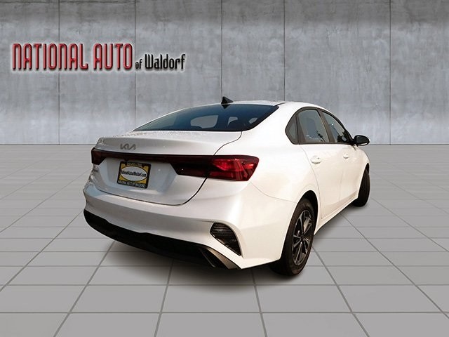 Kia Forte Vehicle Image 04