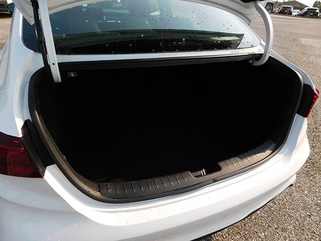 Kia Forte Vehicle Image 06