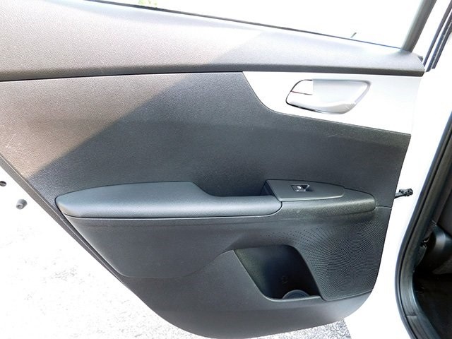 Kia Forte Vehicle Image 07