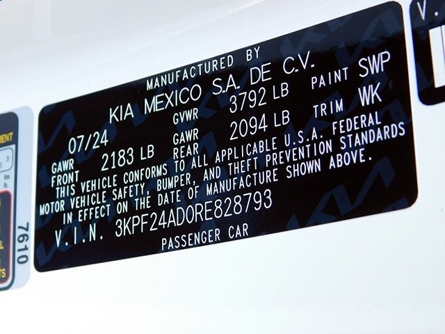Kia Forte Vehicle Image 22