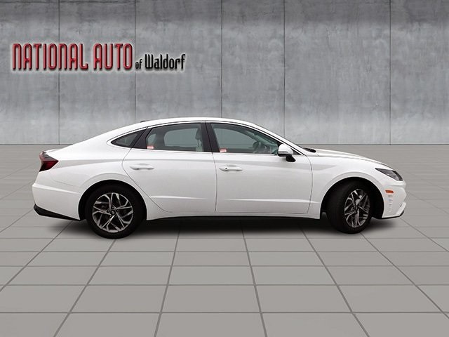 Hyundai Sonata Vehicle Image 04