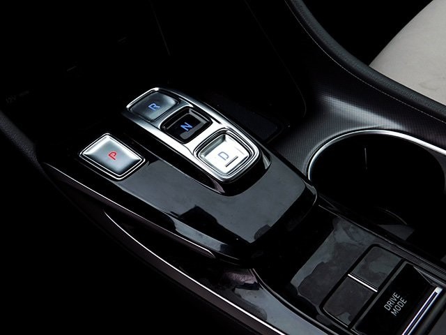Hyundai Sonata Vehicle Image 17