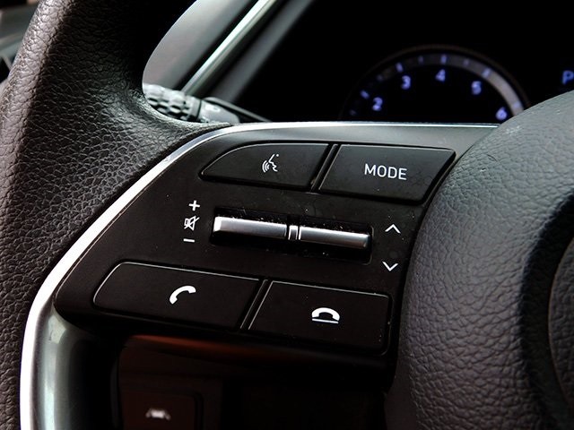 Hyundai Sonata Vehicle Image 18