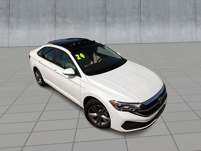 Volkswagen Jetta Vehicle Image 02