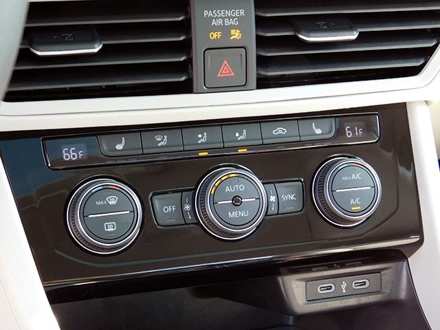 Volkswagen Jetta Vehicle Image 21