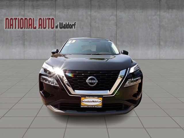 Nissan Rogue Vehicle Image 03