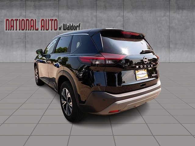 Nissan Rogue Vehicle Image 05