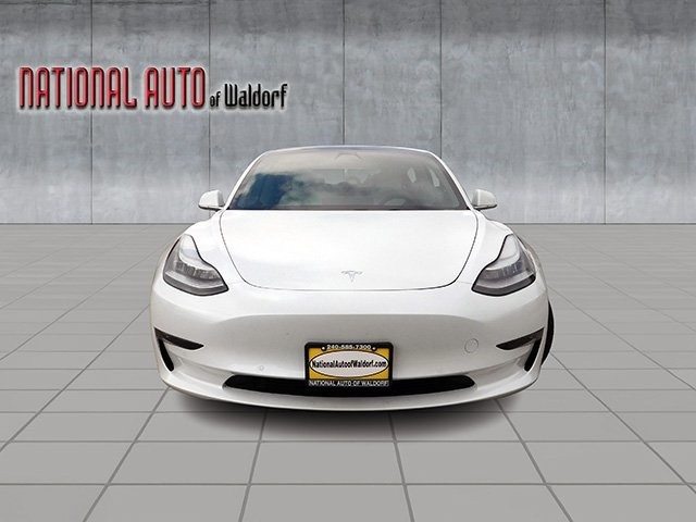 Tesla Model 3 Vehicle Image 03