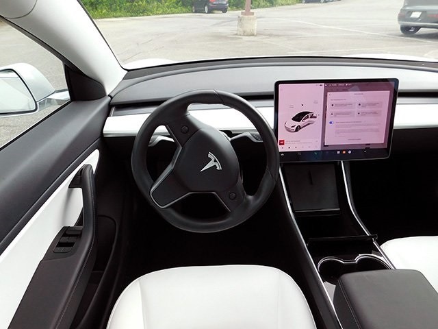 Tesla Model 3 Vehicle Image 13