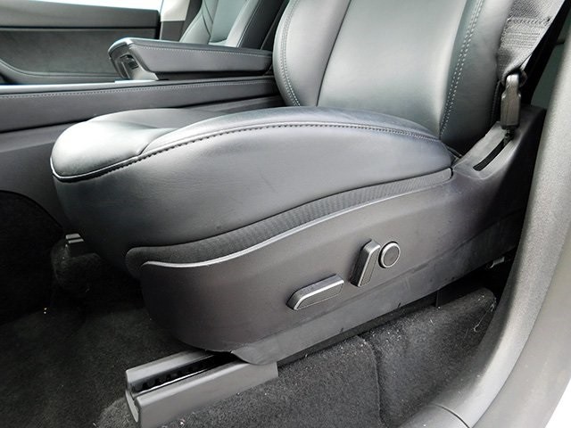 Tesla Model Y Vehicle Image 15