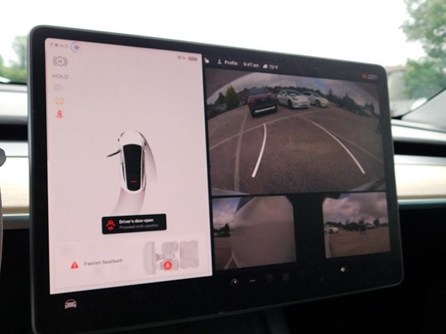 Tesla Model Y Vehicle Image 17