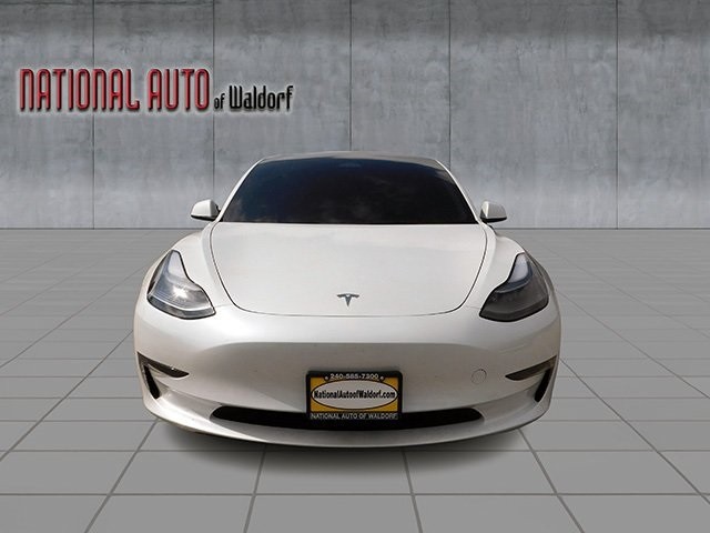 Tesla Model 3 Vehicle Image 03
