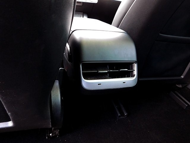 Tesla Model 3 Vehicle Image 11