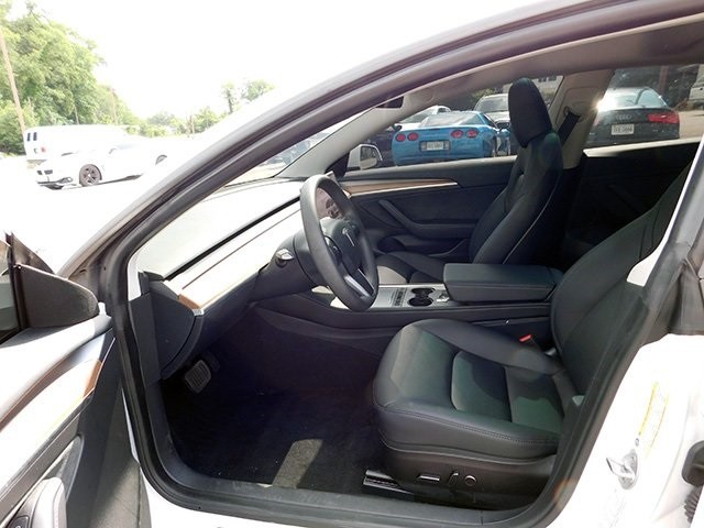 Tesla Model 3 Vehicle Image 14