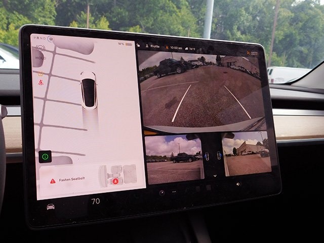 Tesla Model 3 Vehicle Image 17
