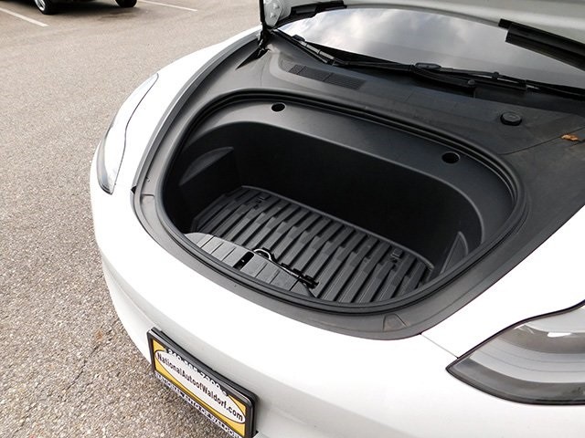 Tesla Model 3 Vehicle Image 21